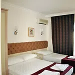 Hotel Almena 3*