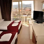 Almena Hotel