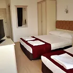 Ξενοδοχείο Almena 3*
