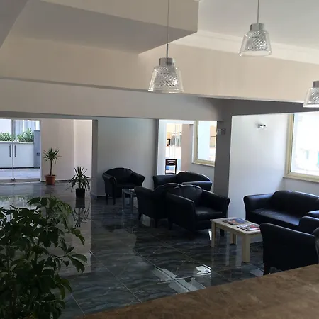 Almena Hotel 3*