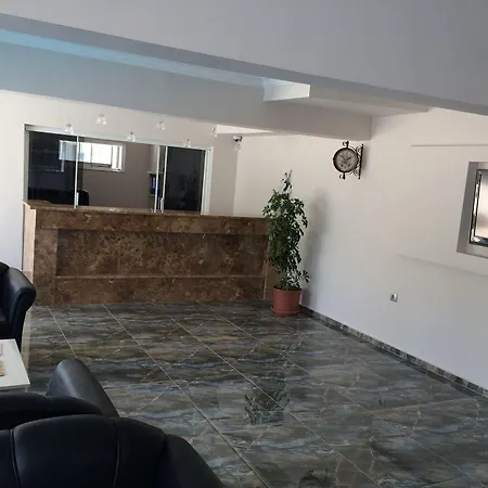 Almena 马尔马里斯