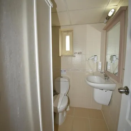 Almena 3* マルマリス