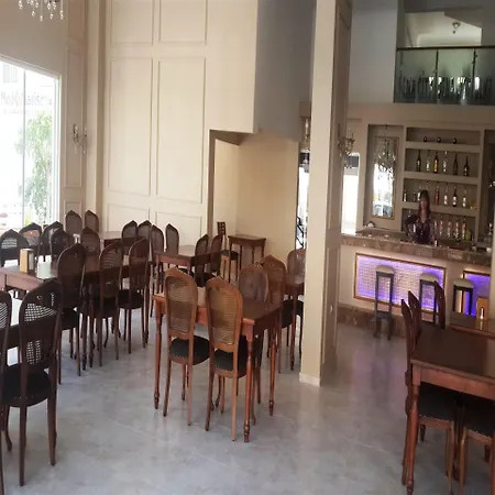 Almena 3* מרמריס