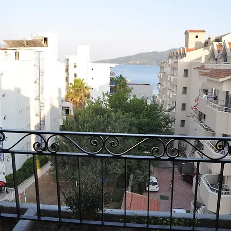 Almena Hotel