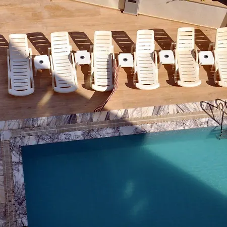 Almena Hotel